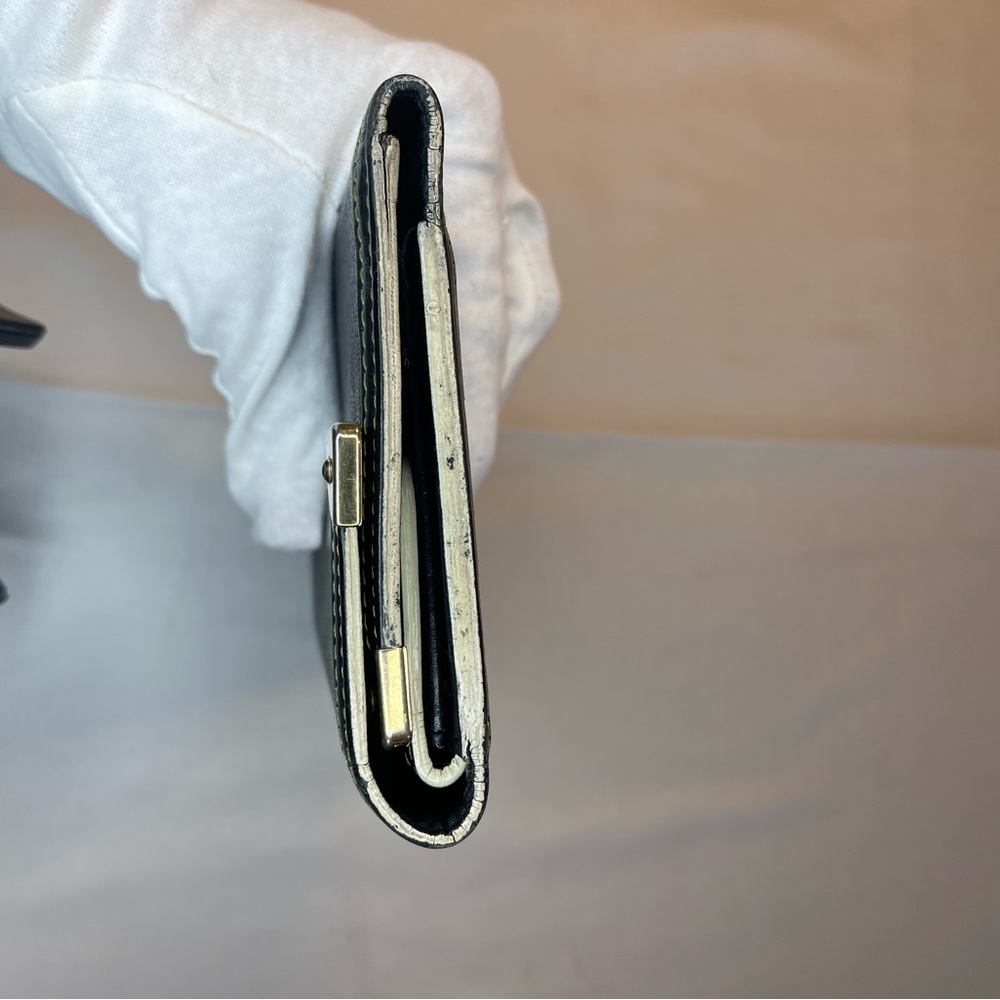 Louis Vuitton Suhali Porte-Trésor International Wallet - Picture 15 of 15